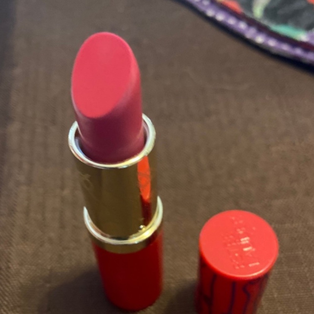 Brand new Estée Lauder lipstick